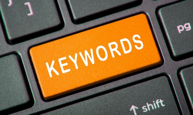 Trouver les bons mots-clés pour votre TPE/PME : le guide pour attirer des clients qualifiés