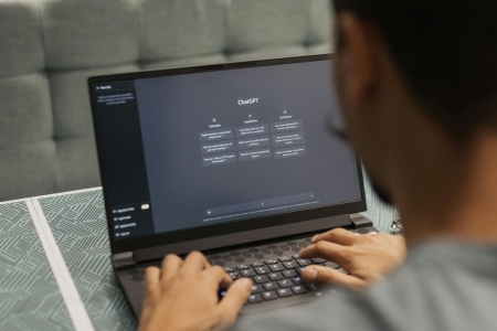 Mon entreprise appara&icirc;t-elle dans ChatGPT quand on cherche mes services ?