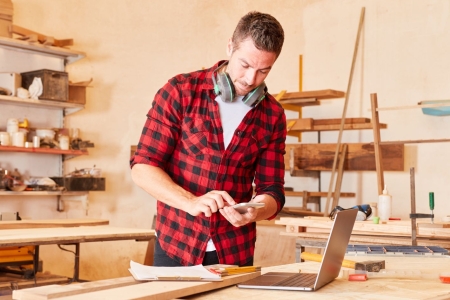 Comment appara&icirc;tre sur Google en tant qu'artisan ? Le guide pour attirer plus de clients !