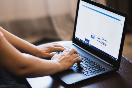 Publicit&eacute; Google Ads vs SEO : O&ugrave; placer son budget en p&eacute;riode d'incertitude &eacute;conomique ?