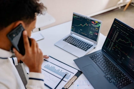 SEO ou Google Ads : que choisir quand on a peu de budget ?